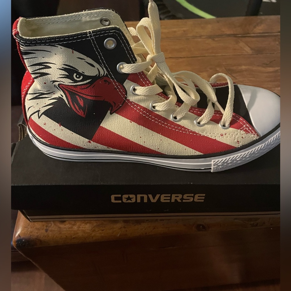 New In Box Converse American Eagle All Stars